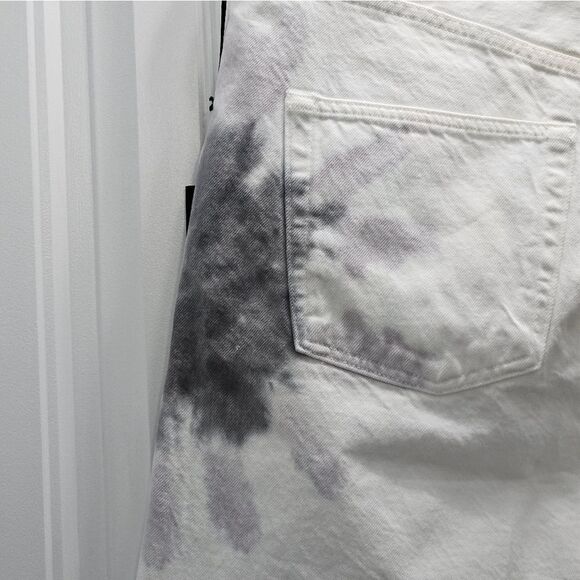 Edwin, Womens shorts In light off white. NWT-Size 32🔥🔥 - Picture 13 of 13